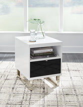 Best Deals Furniture - Ashley Furniture - Gardoni Chairside End Table - Chair Side End Table - T756-7